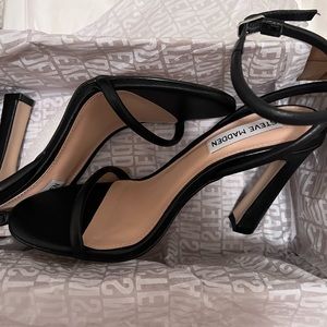 Steve Madden NEW High Heels